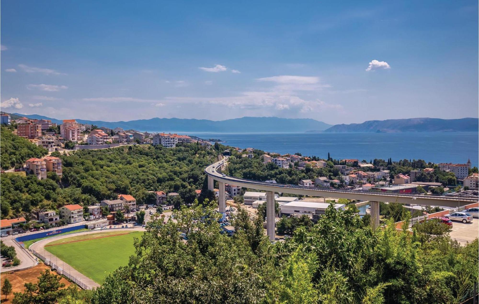 Gorgeous Apartment In Crikvenica With Kitchen 外观 照片