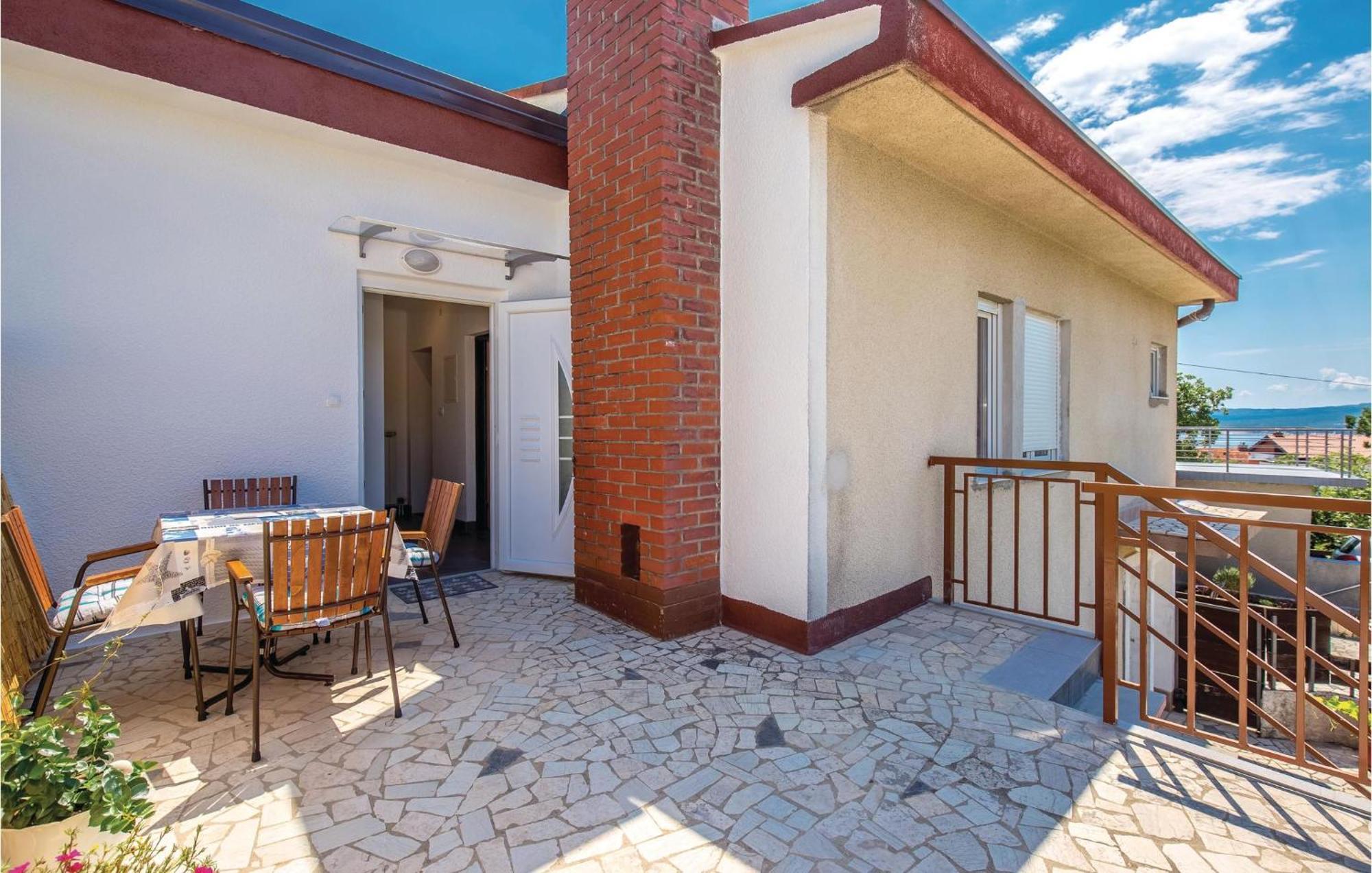 Gorgeous Apartment In Crikvenica With Kitchen 外观 照片
